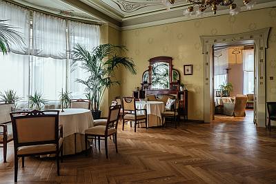 Villa Ammende hotelli Pärnu kahvila salonki ABC matkatoimisto