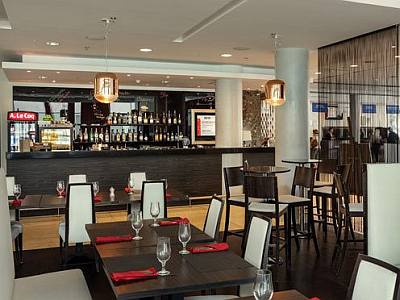 Park Inn by Radisson Meriton Spa Tallinna Grill 250 ravintola baari ABC matkatoimisto