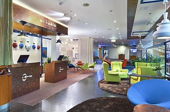 Solo Sokos Hotel Estoria hotellimatka lobby aula Tallinna ABC matkatoimisto