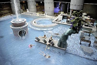 Tallink Spa Conference Spa Hotel kylpylä allas poreallas rentoudu hemmottelu Tallinna  hotellimatka kylpylämatkat kaupunkiloma Joululoma Perheloma ABC matkatoimisto
