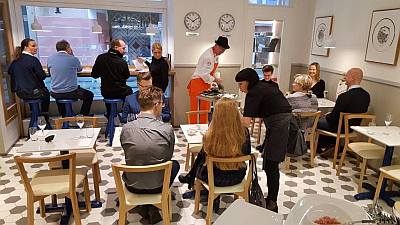 Finlandia Caviar Shop & Restaurant Tallinnassa Virossa Tallinna vanha kaupunki maistelumenut abcmatkatoimisto