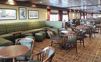 Laivalla Tallinnaan laivamatka Tallinnaan Viking Inn Pub viihde laivalippu varaus tarjous Viking XPRS