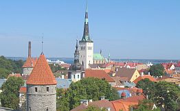 Tallinna vanha kaupunki kirkot kaupunginmuuri nähtävyys lomamatka ABC matkatoimisto